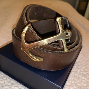 Vineyard Vines Leather Anchor Buckle Belt